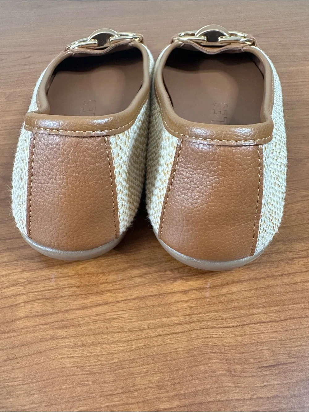 AEROSOLES classic ballet